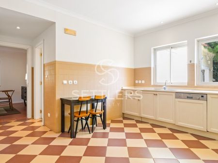 Cascais e Estoril, Lisbon - Photo 3