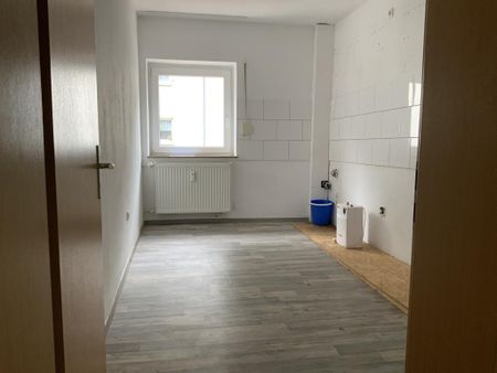 Das hat sich gewaschen,- neues Wannenbad inklusive im Erdgeschoss 2,5 Zimmer Wohnung - Photo 2
