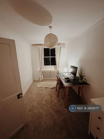 2 bedroom flat to rent - Photo 3