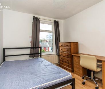 3 bedroom terraced house to rent - Photo 5