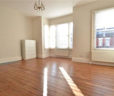 4 bedroom terraced house to rent - Photo 6