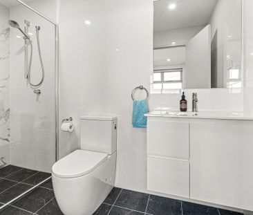 Modern Executive Living with Blue Mountains Views - Photo 6