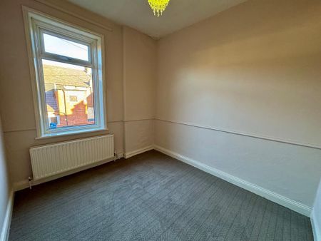 3 bedroom apartment to rent - Photo 3