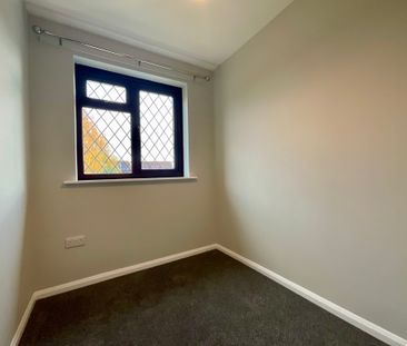 3 bedroom Detached House to let - Photo 5