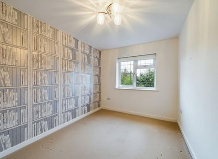 4 bedroom semi-detached house to rent - Photo 2