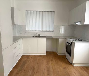 Spacious Newly Renovated Apartment in Prime Allawah Location - Photo 5