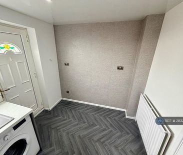 2 bedroom terraced house to rent - Photo 1