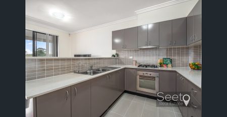 Full Brick, North-facing, 5 Minutes Walk to Station and Shops - Photo 4