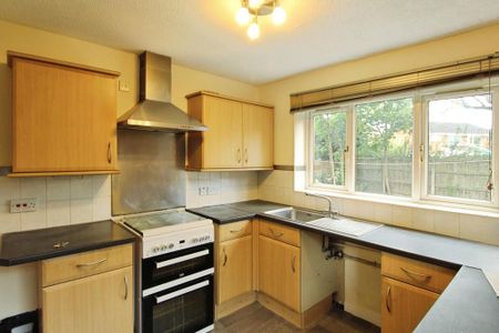 3 bedroom detached house to rent - Photo 2