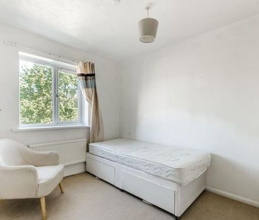 4 bedroom house to rent - Photo 3