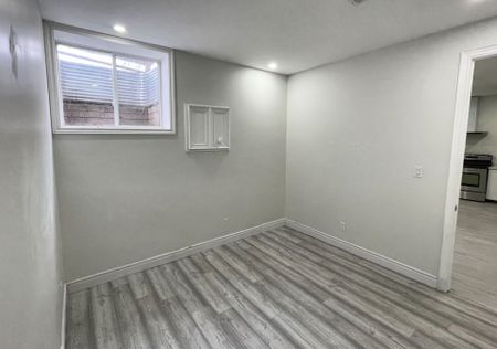 For Lease - 5866 Valley Way Unit# LEGAL BASEMENT, Niagara Falls, Ontario - Photo 3