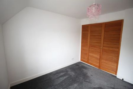 St. Marys Court, Huntingdon PE29 3PE, Property for rent - Photo 2