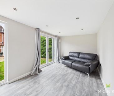 2 bedroom semi-detached house to rent - Photo 6