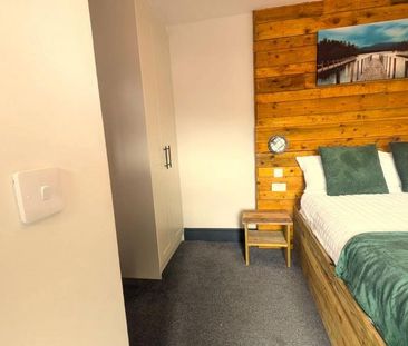 1 bedroom in a house share to rent - Photo 5