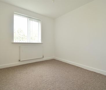 Park View, Gorton Street, Kinsley, Pontefract - Photo 2