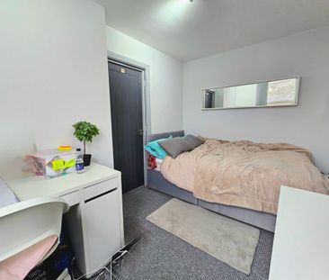 34 Dawlish Road - Photo 3