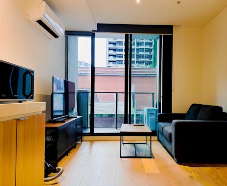 11 Rose Lane, Melbourne - Photo 2