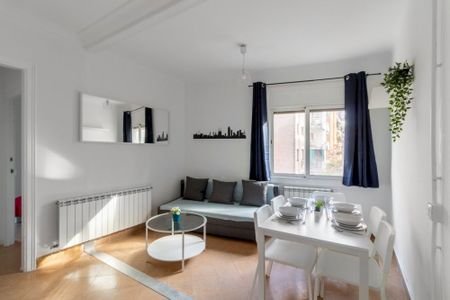Lovely bright room in Valencia street - Photo 4