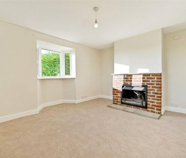 2 bedroom semi-detached house to rent - Photo 2