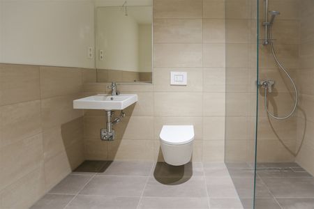 QH Crown: Großzügige 2-Zi.-Wohnung mit Wasserblick auf den Nordhafen - Foto 5