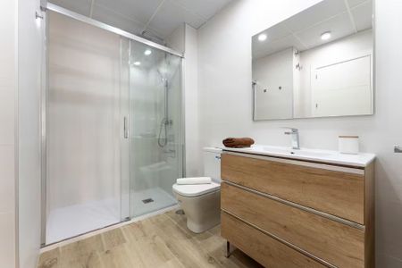 Calle Martínez de la Rosa, Málaga, Andalusia 29010 - Photo 4