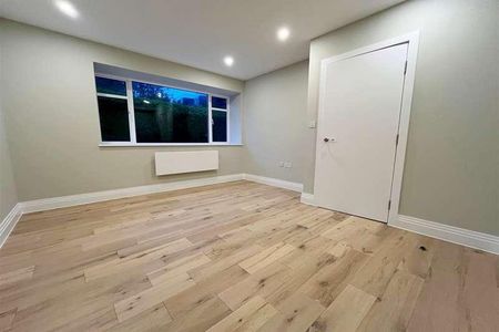 Bournemouth, BH1 - Photo 4