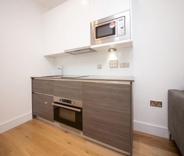 Studio to rent - Photo 1
