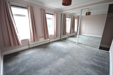 2 bedroom House To Let - Photo 2