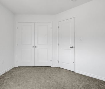 For Lease - 183 Longboat Run, Brantford, Ontario - Photo 2