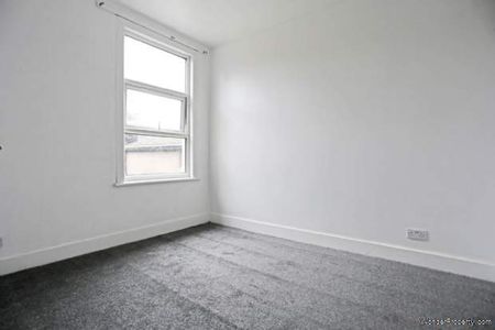 2 bedroom property to rent in London - Photo 5