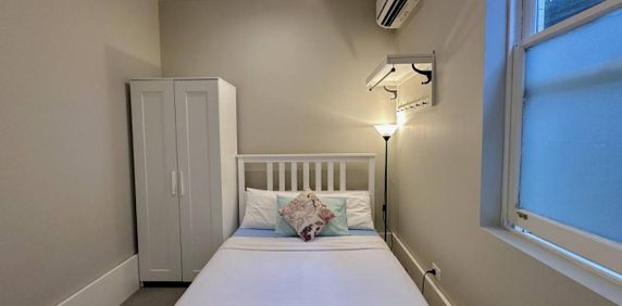 Private Room Walk to North Sydney Station and Greenwood Plaza in 8 Min - Photo 2