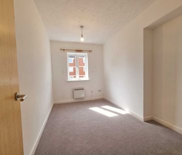 Neptune Square, Ipswich - Photo 3