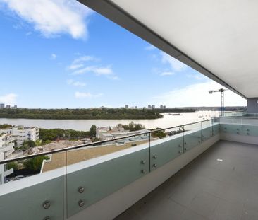 Penthouse With Spectacular Waterview !! - Photo 6