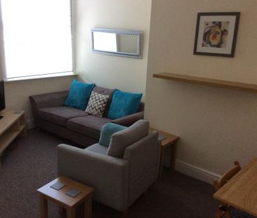 3 bedroom terraced house to rent - Photo 1