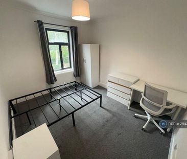 4 bedroom terraced house to rent - Photo 4