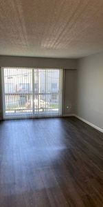 1 Br APARTMENT - GREAT CENTRAL LOCATION - Photo 4