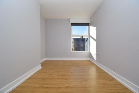 College Grove View, Wakefield - Photo 4