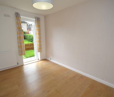 3 bed flat to rent in Colinslie Road, Glasgow, G53 - Photo 6