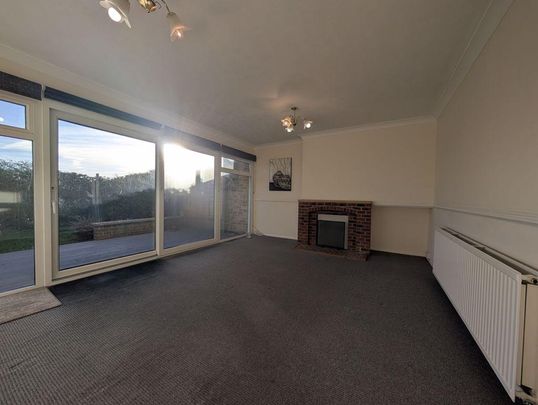 3 bedroom terraced house to rent - Photo 1