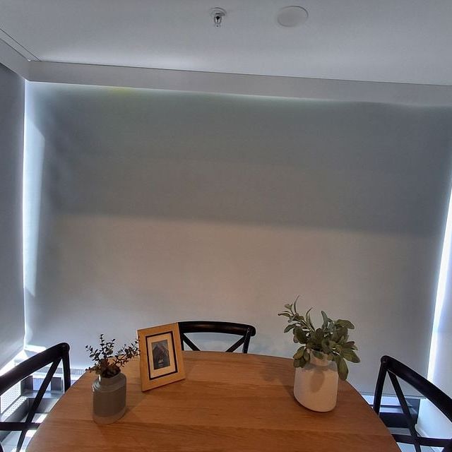 Renovated, sunny 2 bedroom apartment - Photo 1