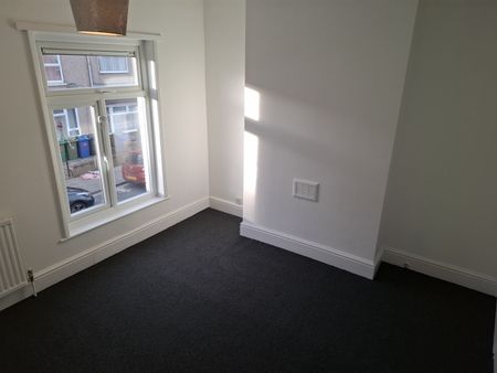 Donnington Street, Grimsby - Photo 2