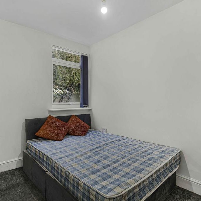 1 bedroom house of multiple occupation to rent - Photo 1