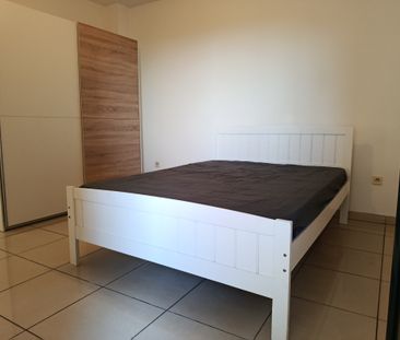 Location Appartement 2 pièces 38m² ST DENIS 97400 - Photo 2