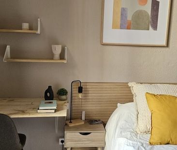 Carrer de Pau Claris, Barcelona, Catalonia 08037 - Photo 5