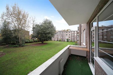 3 bedroom flat to rent - Photo 3