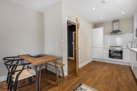 1 bedroom flat to rent - Photo 2