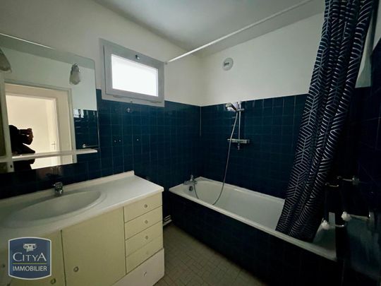 Location Appartement 4 pièces 106m² LILLE 59000 - Photo 1