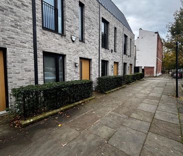 Cleminson Street, Salford - Photo 2