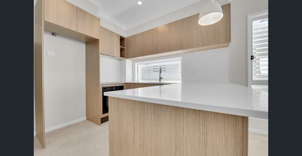 Brand New, Modern 3 Bedroom Townhouse in Prime Capalaba Location - Photo 1