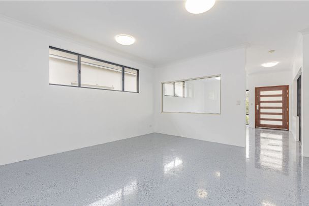 Large Family Home - Photo 1